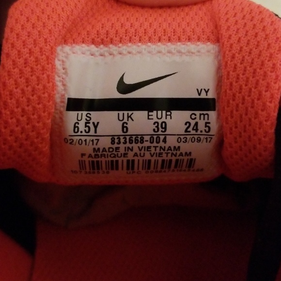 NWB Nike Tanjun - Picture 7 of 8